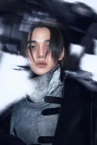 Lucas eks NCT Rilis Foto Teaser untuk Single Debut Solo Renegade, Ganteng dengan Rambut Gondrong