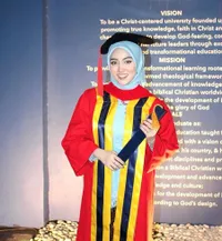 Lulus dalam Waktu 3,5 Tahun, Potret Wisuda Nabilah Ayu Eks JKT48 yang Kini Bergelar Sarjana Hukum