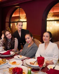 Luna Maya hingga Tasya Farasya, 7 Potret Pertemuan Selebritis yang Punya Brand Skincare Sendiri - Beauty Owner Squad