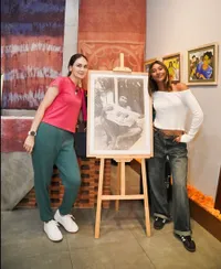 Luna Maya Persembahkan Pameran Seni 'Double Flame': Warisan Abadi Karya Sang Ayah dan Kakaknya