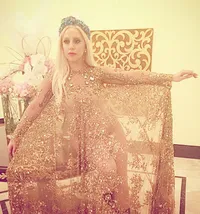Lady Gaga Jadi Putri Gurun Pasir di Dubai