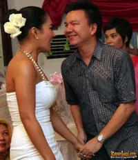 Lamaran Denada dan Jerry Aurum di Pejaten Raya