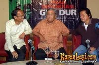 Launching Tabloid De Facto