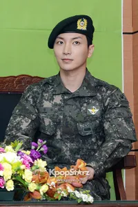 Leeteuk SuJu - Sangchu Might Mouth Jadi Duta Militer Korea