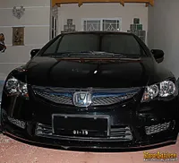 Lia Macan dan Mobilnya