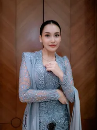 Potret Cantik Ayu Ting Ting di Pernikahan Andre Taulany dan Amanda Rigby, Siap Nyusul?