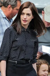 Make Up Hingga Gaya Rambut, Ini Tips Cantik Dari Anne Hathaway