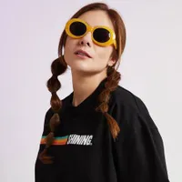 Makin Awet Muda Usai Pacaran Dengan Berondong, Potret Photoshoot Wulan Guritno - Mesra Bareng Sabda Ahessa