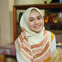 Makin Cantik, 8 Potret Sintya Marisca Berhijab - Sudah Cocok Jadi Mantu Ummi Pipik?