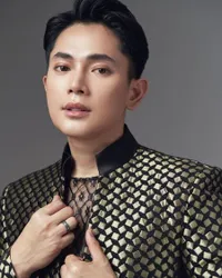 Makin Melokal, 8 Potret Kier King Bahagia Jajan di Pinggir Jalan - Main Sinetron MAGIC5