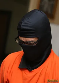 Malu Berat! Fariz RM Temui Awak Media Pakai Penutup Kepala Ninja