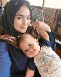 Mama Cantik! Ini Foto-Foto Citra Kirana Tanpa Make-up dan Filter, Stunning Banget Pamer Kulit Wajah Glowing