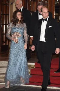 Manisnya Kencan Kate Middleton & Pangeran William, Nonton Komedi