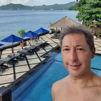Mantan Pedangdut Banyuwangi, 8 Potret Ayah Jennifer Coppen Mertua Mendiang Dali Wassink yang Jarang Tersorot