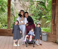 Mantan Pramugari & Aktris Sinetron, 10 Potret Tyara Renata Istri Surya Insomnia yang Cantiknya Bikin Teduh - Awet Muda bak ABG