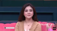 Mantan Suaminya Ramai Disebut Selingkuh, 8 Potret Reaksi Dhena Devanka Saat Melihat Foto Ririn Dwi Ariyanti - Disebut Agak Kesal