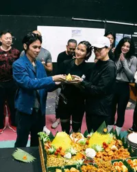 Marcella Zalianti Bagikan Momen Saat Pra Produksi dan Selamatan Jelang Syuting RATU MALAKA