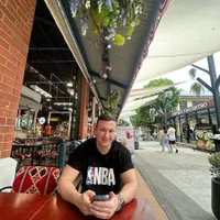 Masih Ingat Dengan Idriz Bozkurt 'Papa Ur Son' Mantan Pacar Lucinta Luna? Intip Potret Terbarunya!