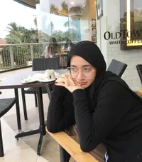 Masih Ingat Dengan Nia Paramita? Ini 7 Potret Cantiknya di Usia 41 Tahun