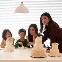 Masih Muda Sudah Punya Anak 3, Deretan Seleb Cantik Ini Bahagia