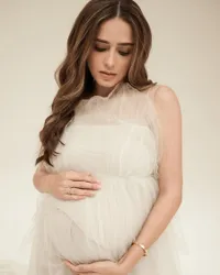 Maternity Shoot Kehamilan Ketiga, Potret Yasmine Wildblood Cantik Bak Bidadari - Glowing Abis