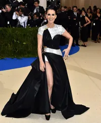Megah Nan Elegan, Ini 9 Gaun Pencuri Perhatian di Met Gala 2017