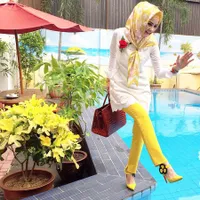 Megahnya Tas Branded Angel Lelga, Cantik Jadi Hijaber Sosialita!