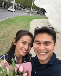 Menetap di Australia, 8 Potret Acha Septriasa & Suami yang Jarang Disorot - Ngaku Bucin & Gampang Meleyot