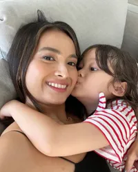 Menetap di Australia, 8 Potret Terbaru Acha Septriasa Kala Momong Anak yang Kini Sudah Sekolah TK