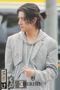 Menggetarkan Hati Fans! Ini 8 Idol K-Pop yang Terlihat Makin Ganteng dengan Gaya Rambut Man Bun, Ada Jungkook BTS – Jake ENHYPEN