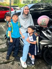 Menikah Dengan Hanung, Zaskia Adya Mecca Pikir Bakal Banyak Main Film - Ternyata... 