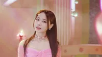 Menjadi Ilmuwan Cinta, Member TWICE Pamer Tampilan Terbaru Pemikat Hati Pada MV Terbaru 'Scientist'