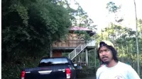 Menyatu dengan Alam, Sederet Seleb Punya Rumah di Tengah Hutan - Fasilitas Cukup Lengkap Ada Kolam Renangnya