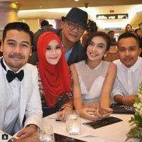 Merah-Putih & Hitam-Putih, Outfit Seleb Hadiri Malam Nominasi FFI