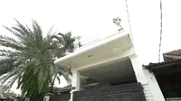 Merasa Hidup Sebatang Kara, 10 Potret Rumah Mewah Jeremy Teti yang Sudah Ditinggali Puluhan Tahun - Bakal Dijual Sebelum Pindah ke Semarang