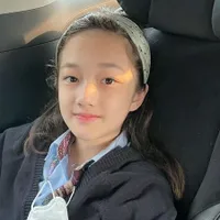 Mewarisi Darah Belanda, 9 Potret Cantik Elea Anak Ussy Sulistiawaty dan Andhika Pratama yang Kini Genap Berusia 9 Tahun