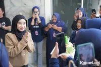 Mila Hadiri Audisi Offline D'Academy 8 Surabaya: Dapat Surprise Ultah dari Milen Official Fanbase