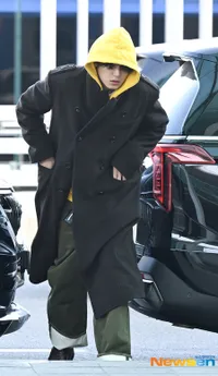 Mingyu & S.Coups CXM SEVENTEEN Berangkat ke Jepang, di Bandara Aja Ganteng