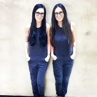 'Mini-Me', Foto Celeb Mom Bareng Putri Cantiknya Bak Anak Kembar