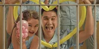 ‘MIRACLE IN CELL NO.7’, 8 Potret Vino G. Bastian Perankan Seorang Ayah Penyandang Disabilitas!