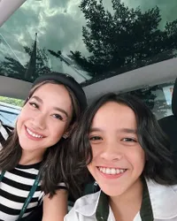 Mirip Kakak Adik, Sederet Foto Bunga Citra Lestari Momong Noah Sinclair - Wajah sang Anak Makin Mirip Ashraf