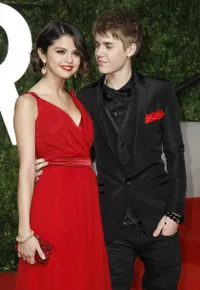 Model Cantik Ini Rebut Hati Justin Bieber Dari Selena Gomez