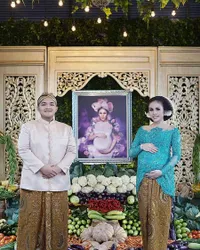 Momen 7 Bulanan Momo Geisha, Asyik Jual Rujak Sampai Kaki Pegel