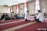 Momen Esal Revano Mengucap Syahadat dan Menjadi Mualaf