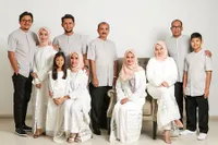 Momen Lebaran Manis Laudya Cynthia Bella Bareng Emran dan Aleesya
