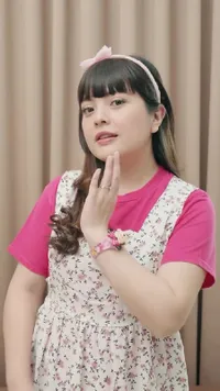 Momen Tasya Kamila Pakai Bando dan Berponi Bak Bocil, Terlihat Sangat Awet Muda