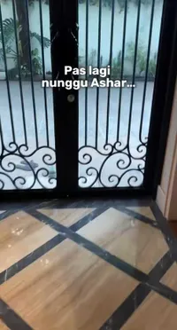 Momen Teuku Wisnu Terkejut Dengar Adam Kumandangkan Azan di Masjid
