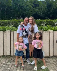 Momen Ulang Tahun ke-30, Ini Potret Kerseruan Yasmine Wildblood Boyong Keluarga Nonton Konser BLACKPINK - Sera dan Sophia Lucu dan Cantik