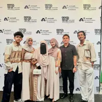 Momen Ummi Pipik Launching Usaha Keluarga, Sebut Abidzar Presiden Direktur Muda