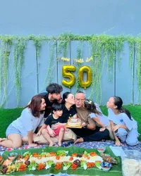 Mona Ratuliu Ungkap Cara Menjalani Hari-hari Sebagai Ibu dengan 5 Anak yang Selalu Rame di Rumah